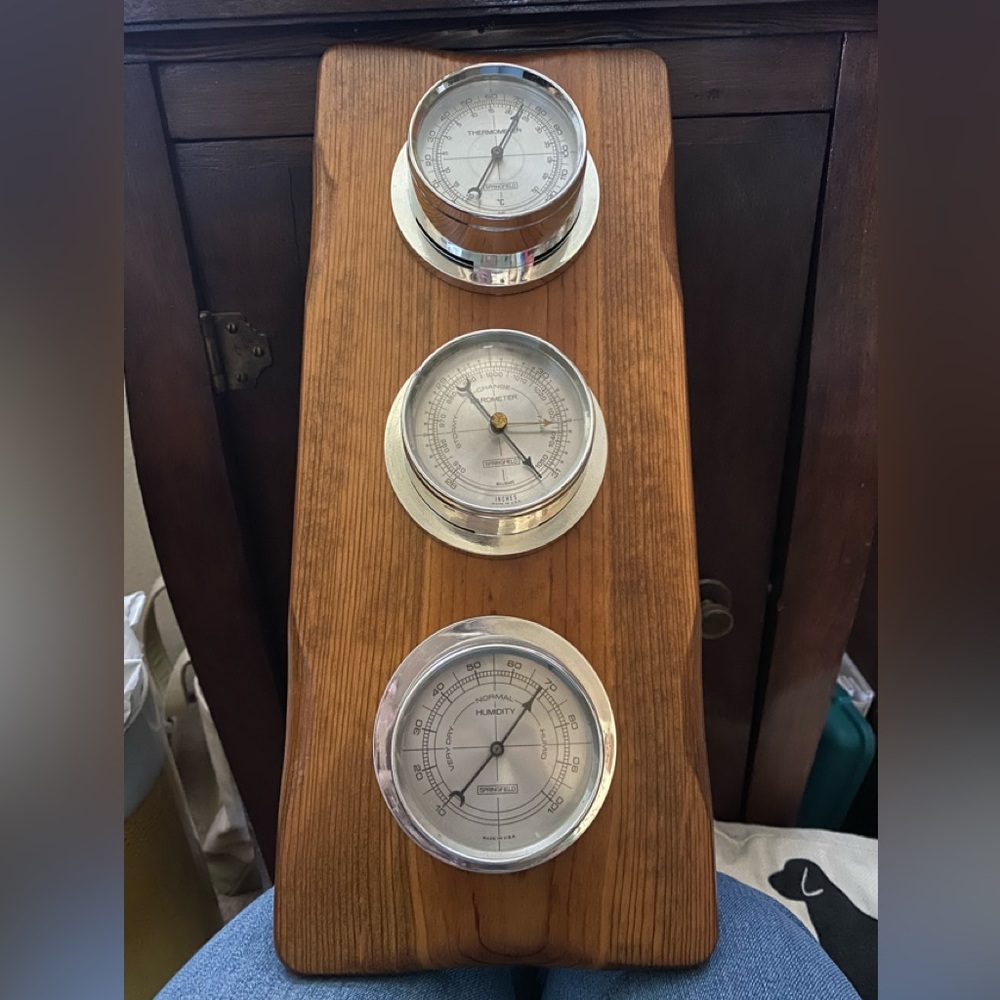 Vintage Springfield Weather Station